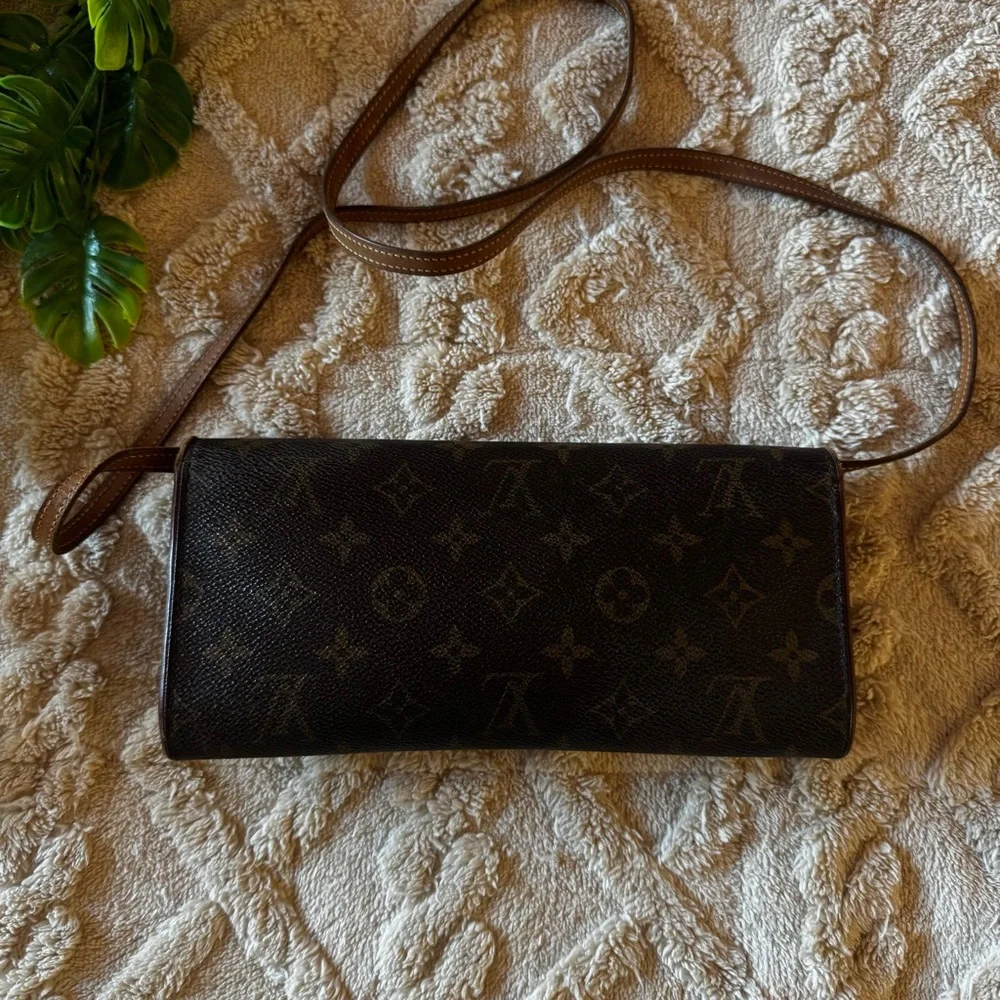 Louis Vuitton Twin GM Monogram Crossbody Vintage Long Flap Pochette Authentic - Picture 3 of 16